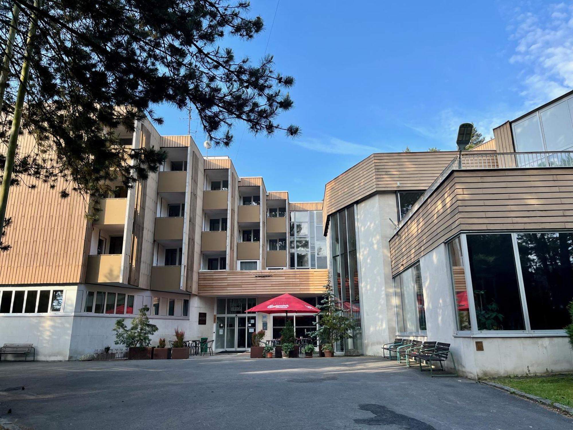 Hotel Bezdez Stare Splavy Exterior photo